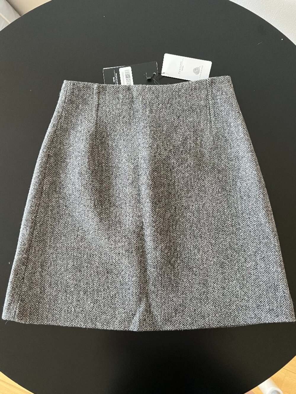 Women's Weekend Max Mara Gray Wool Mini Skirt - Size 4